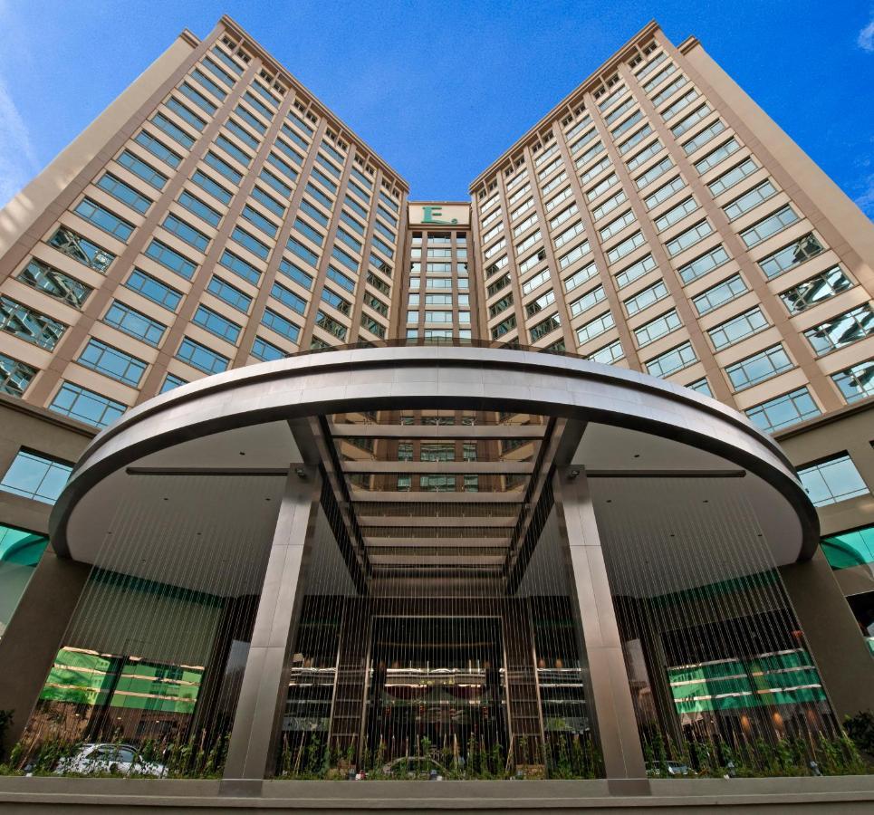 Eastin Hotel Kuala Lumpur Петалінг-Джая Екстер'єр фото The entrance of the hotel