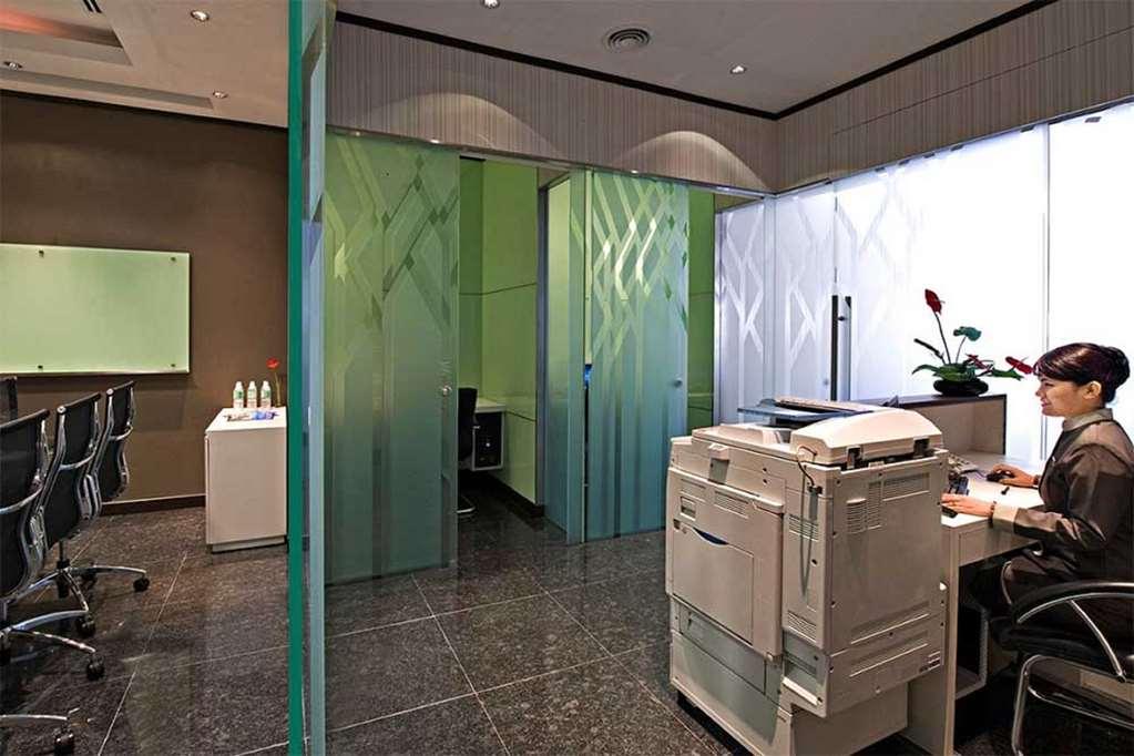 Eastin Hotel Kuala Lumpur Петалінг-Джая Зручності фото A modern office