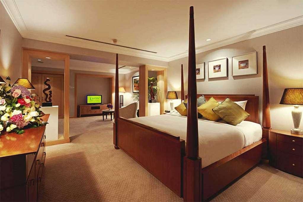 Eastin Hotel Kuala Lumpur Петалінг-Джая Номер фото A suite at the Mandarin Oriental, London