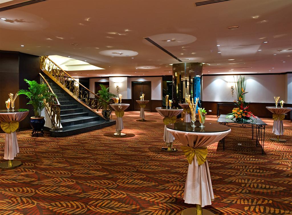 Eastin Hotel Kuala Lumpur Петалінг-Джая Екстер'єр фото The Grand Ballroom